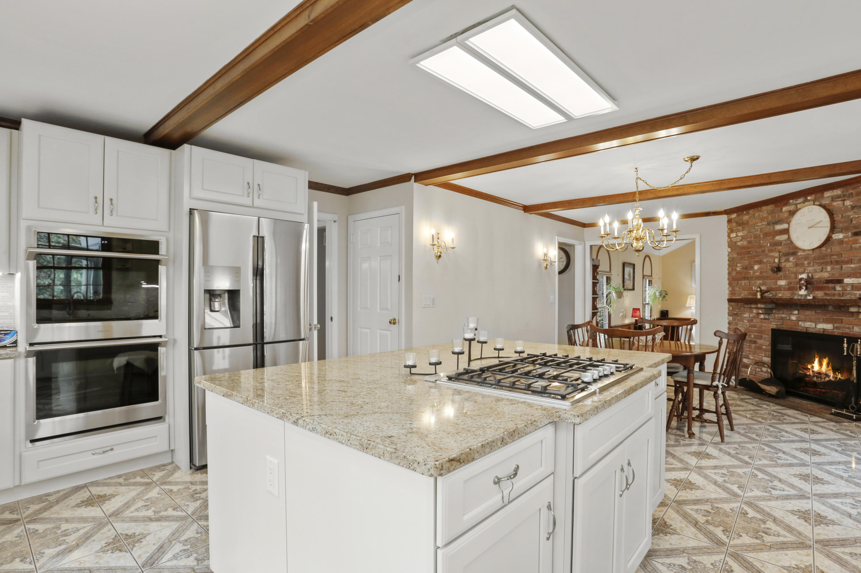 111 Little Brook Road New Canaan, CT 06840 - Photo 11 of 42 010