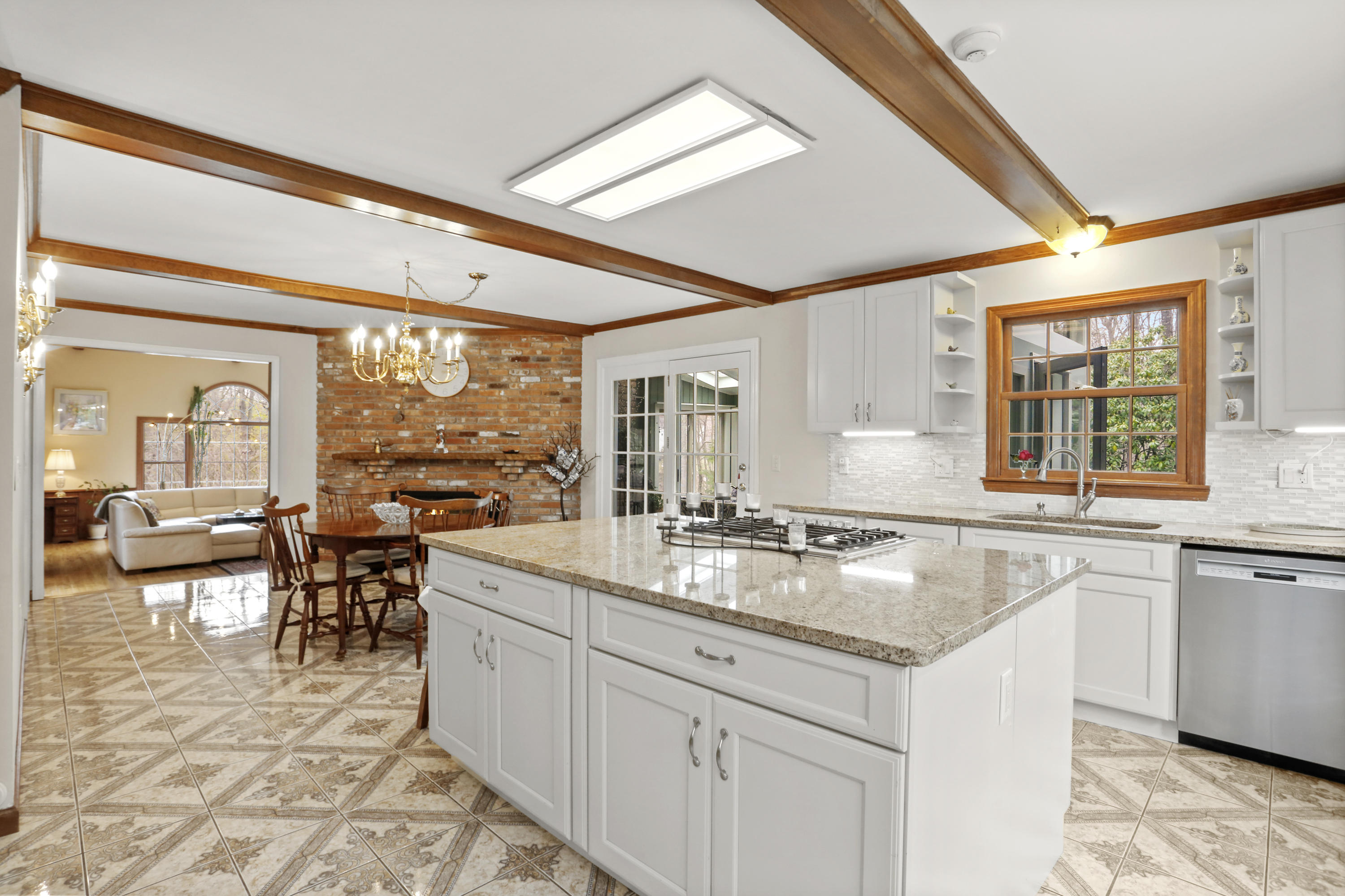 111 Little Brook Road New Canaan, CT 06840 - Photo 12 of 42 011