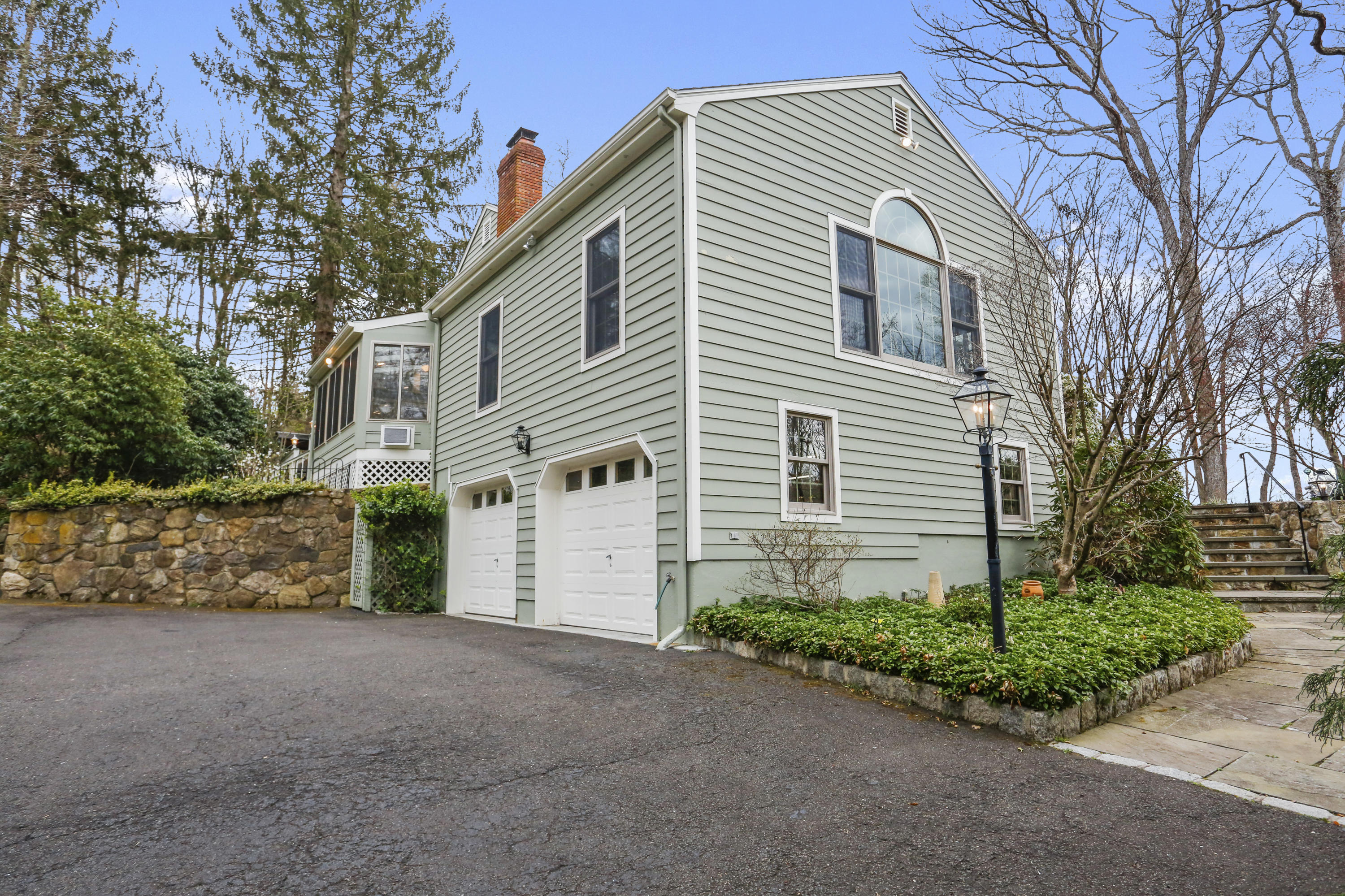 111 Little Brook Road New Canaan, CT 06840 - Photo 35 of 42 059