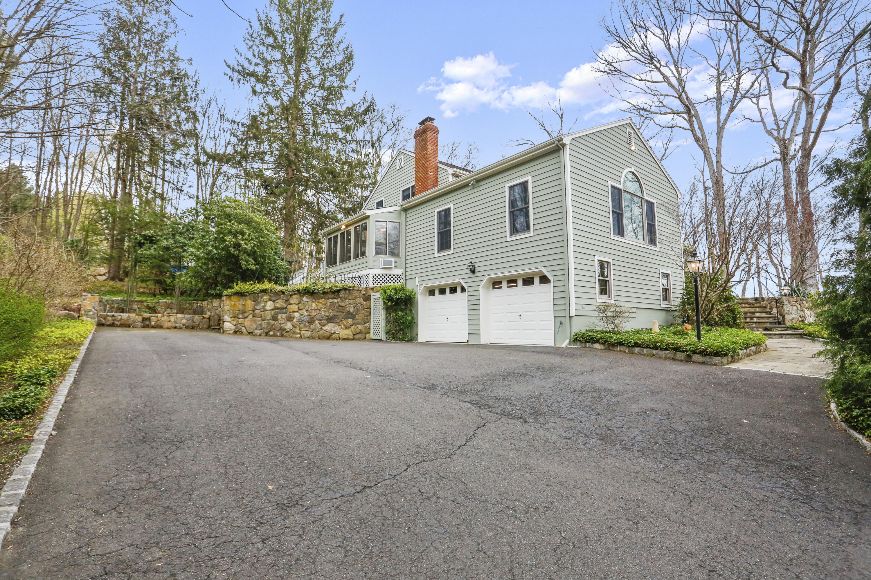 111 Little Brook Road New Canaan, CT 06840 - Photo 37 of 42 056