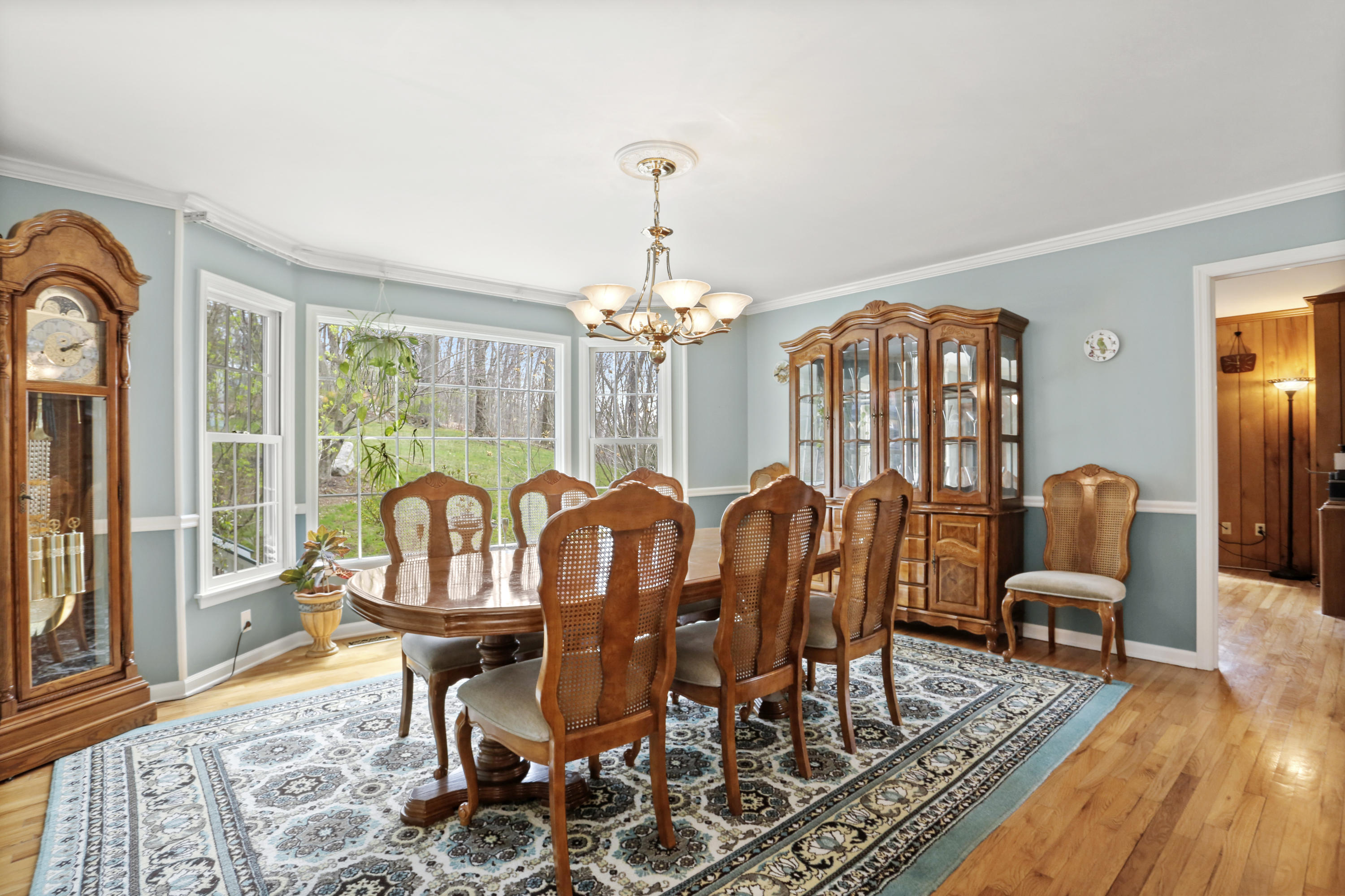 111 Little Brook Road New Canaan, CT 06840 - Photo 8 of 42 006