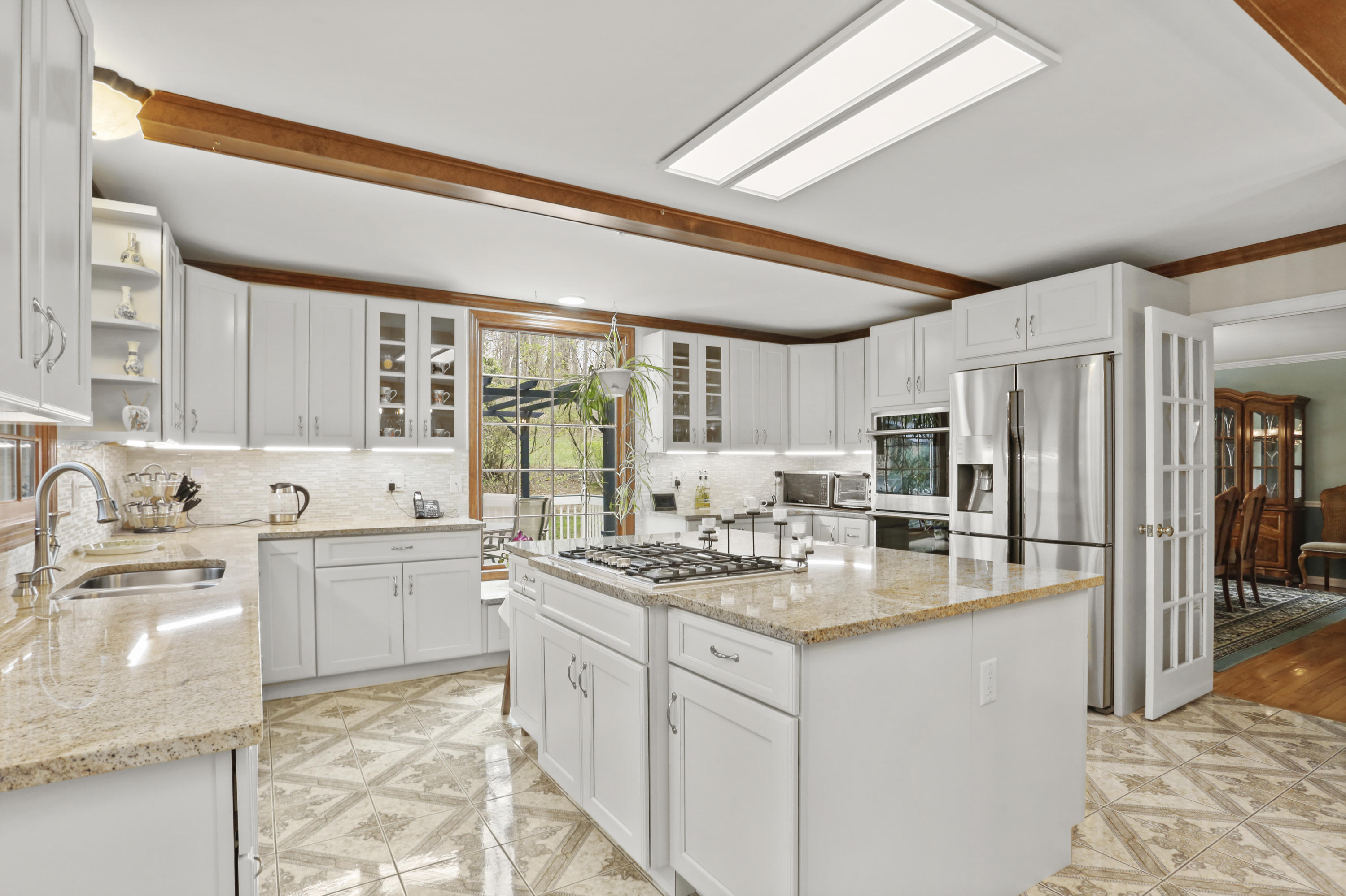 111 Little Brook Road New Canaan, CT 06840 - Photo 10 of 42 009