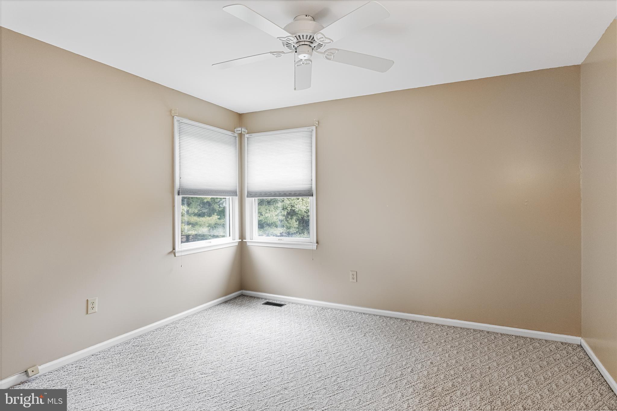 13 Stanwyck Road Mount Laurel, NJ 08054 - Photo 33 of 48