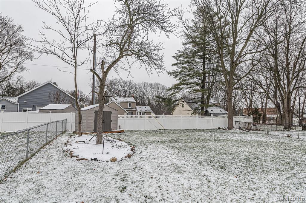 169 Dickenson Street Romeo, MI 48065 - Photo 39 of 47