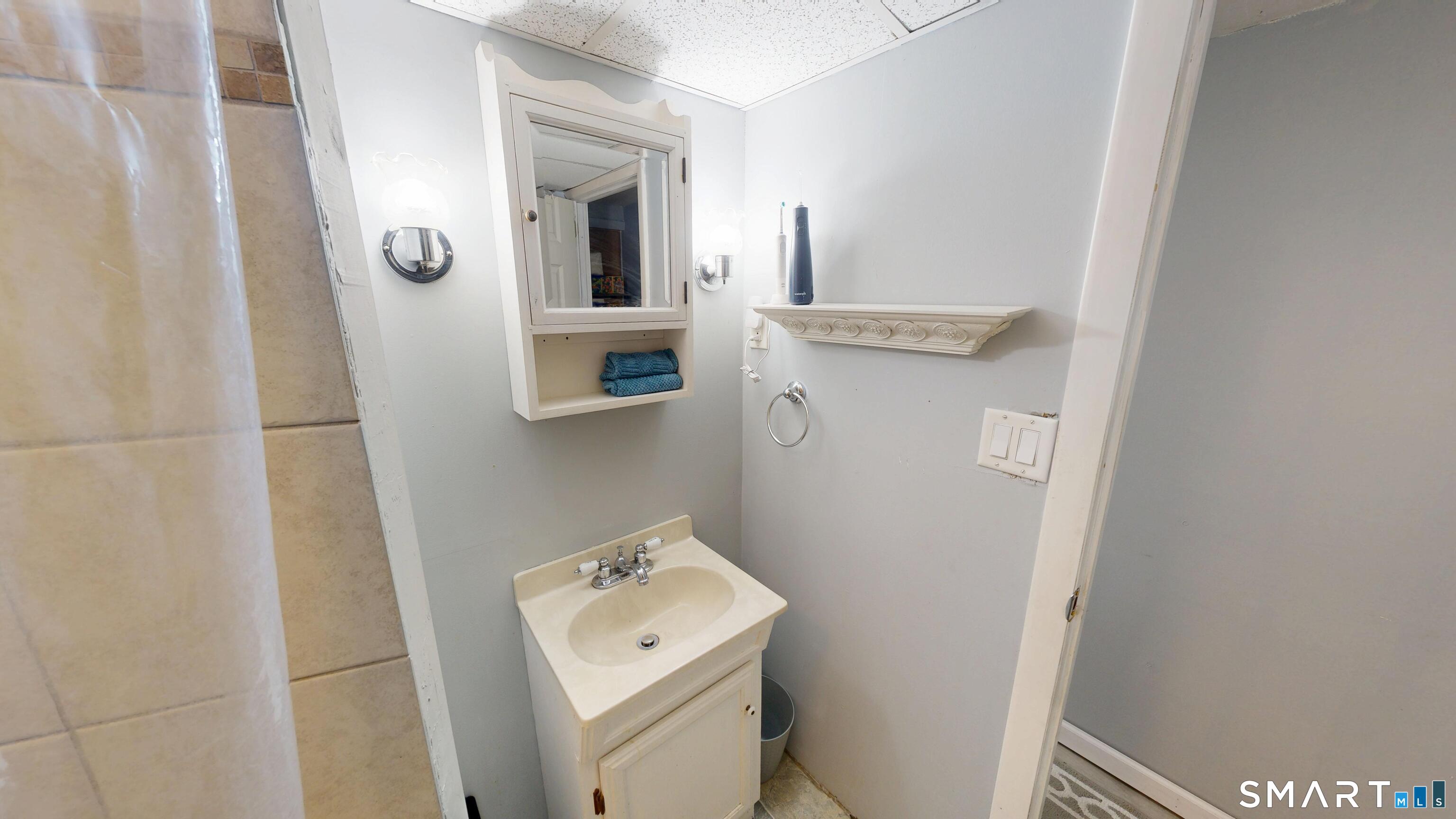 524 South Colony Street Meriden, CT 06451 - Photo 32 of 40