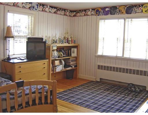20 Wendell Road Newton, MA 02459 - Photo 10 of 11 a room with toys and a window