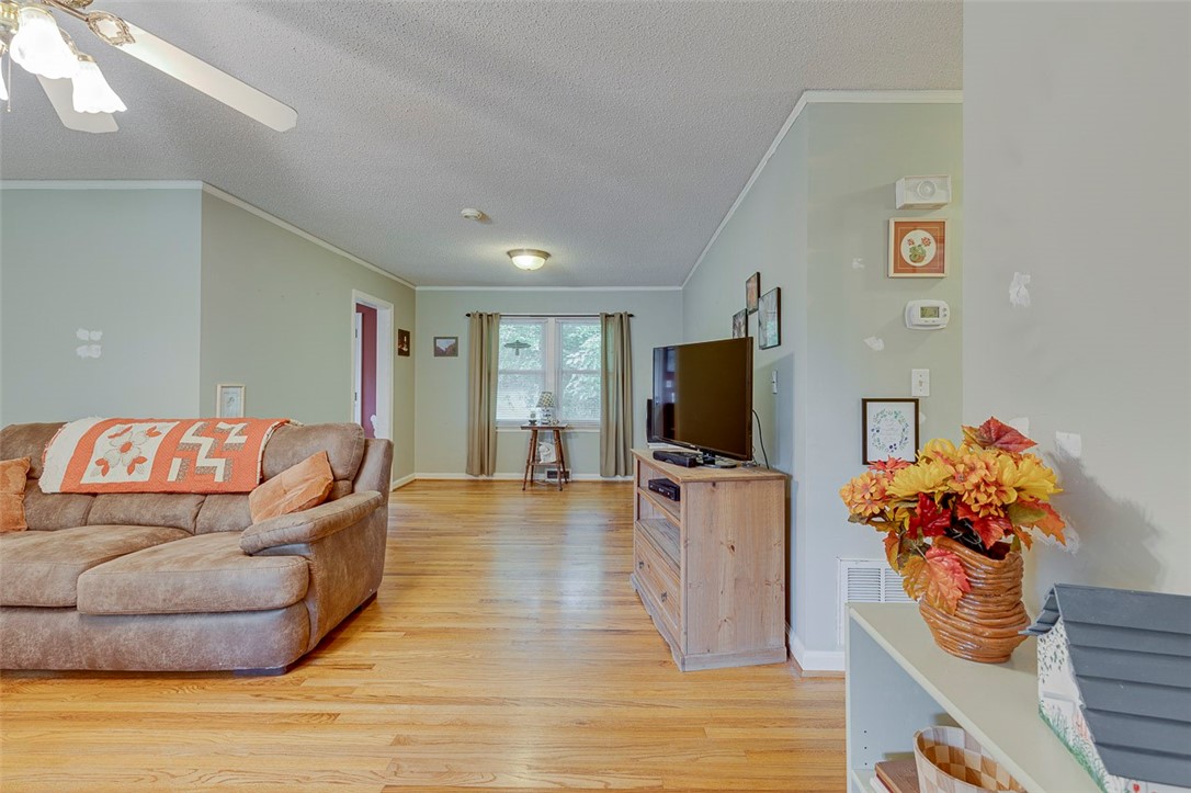 2501 Neville Way Anderson, SC 29621 - Photo 5 of 25