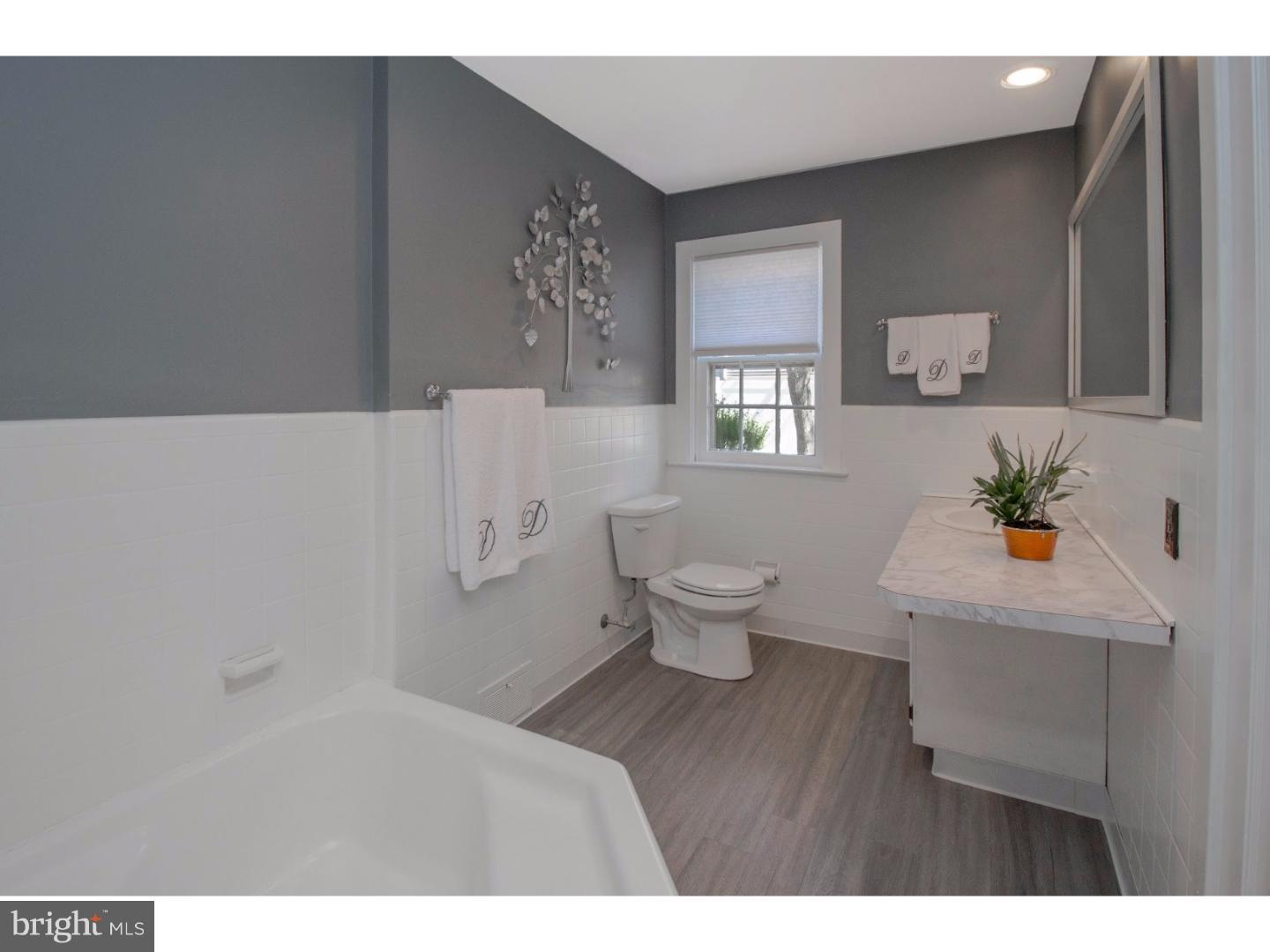 601 Beatty Road Springfield, PA 19064 - Photo 14 of 25 Master Bathroom