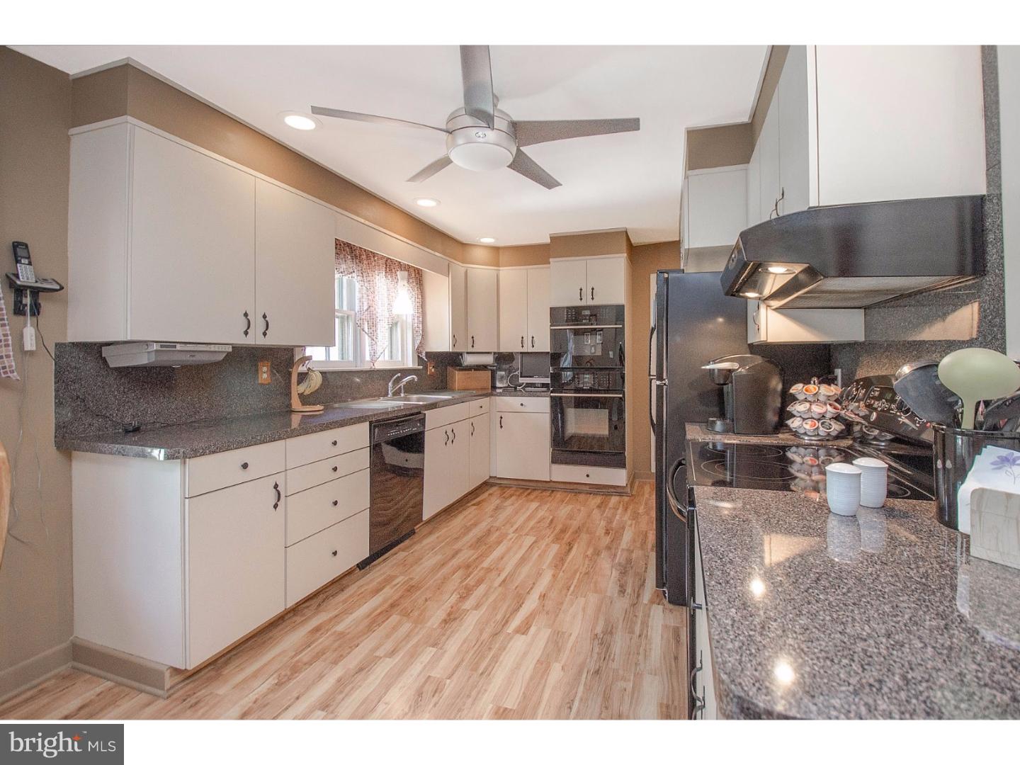 601 Beatty Road Springfield, PA 19064 - Photo 5 of 25 Kitchen