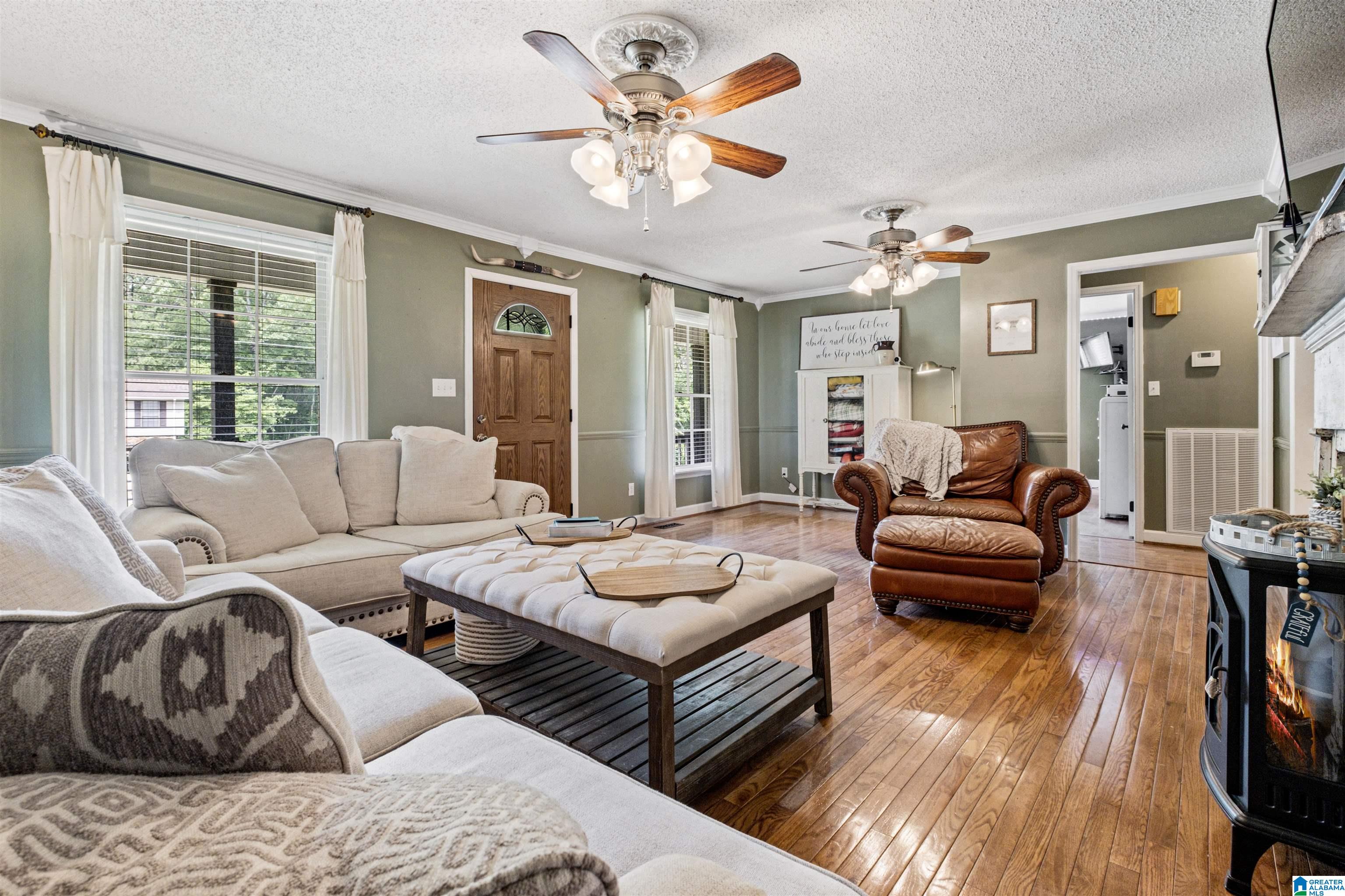 100 Sycamore Lane Rainbow City, AL 35906 - Photo 2 of 22