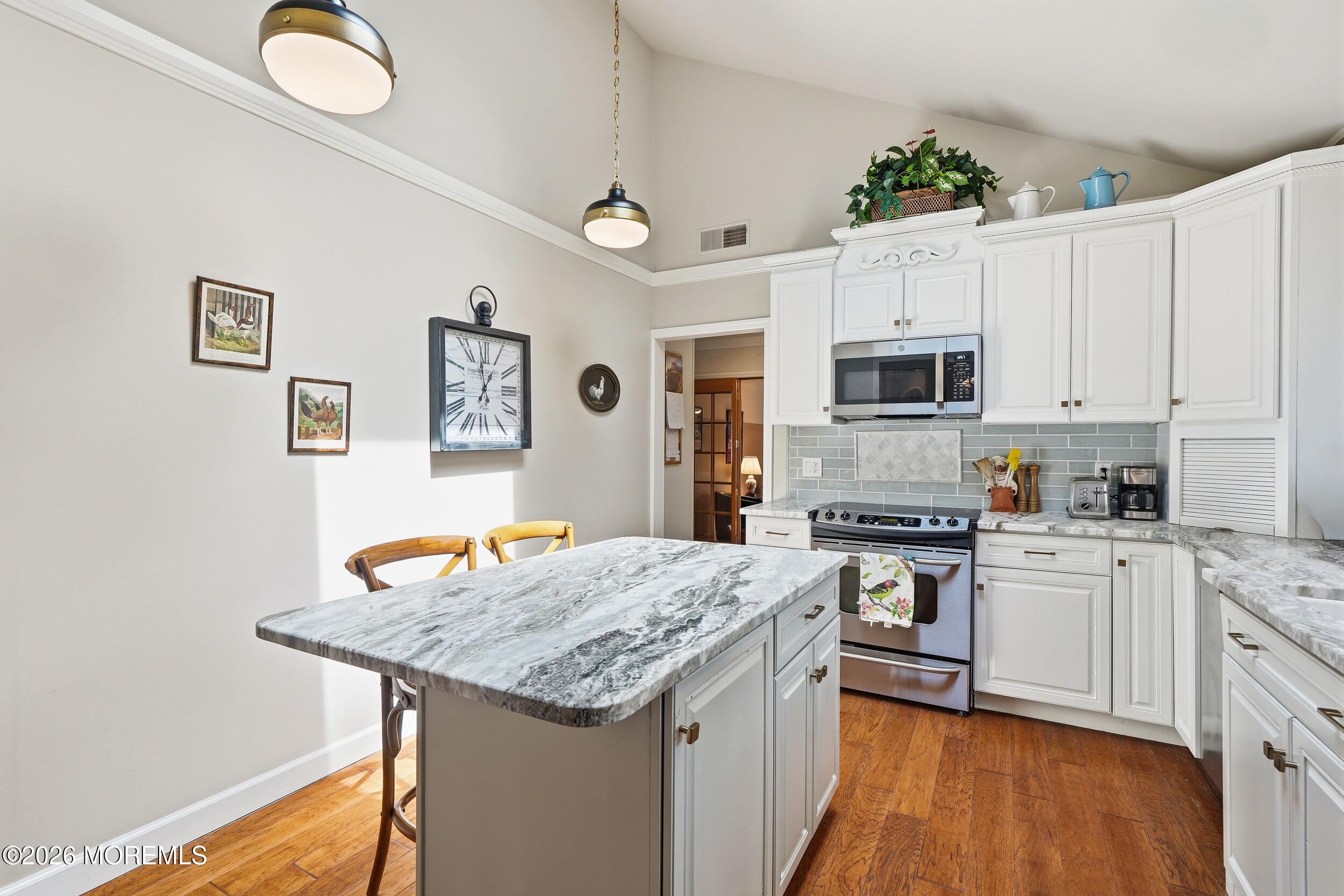65 Alexander Drive Red Bank, NJ 07701 - Photo 35 of 87 070