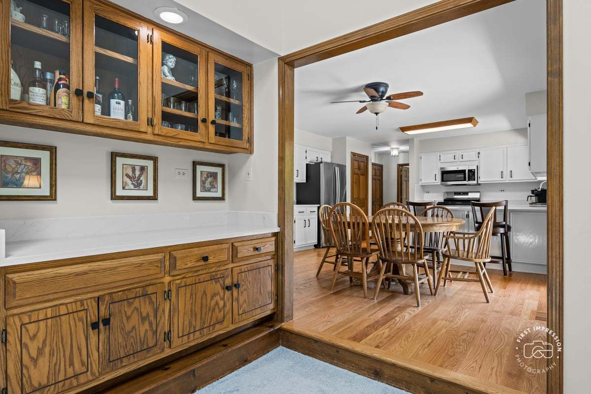 2440 Rio Grande Circle Naperville, IL 60565 - Photo 17 of 47 Gallery Image 17