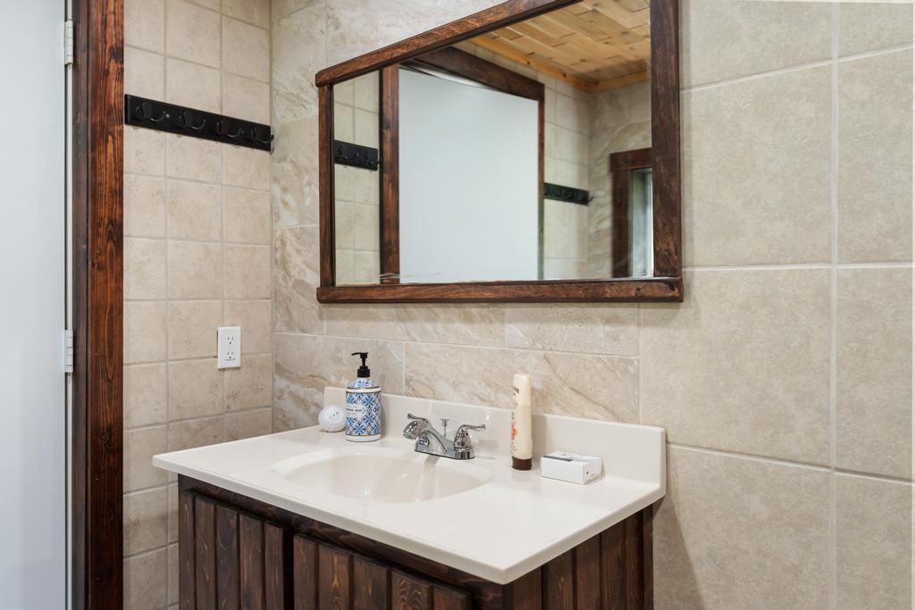 9235 Bailey Road East Jordan, MI 49727 - Photo 38 of 45