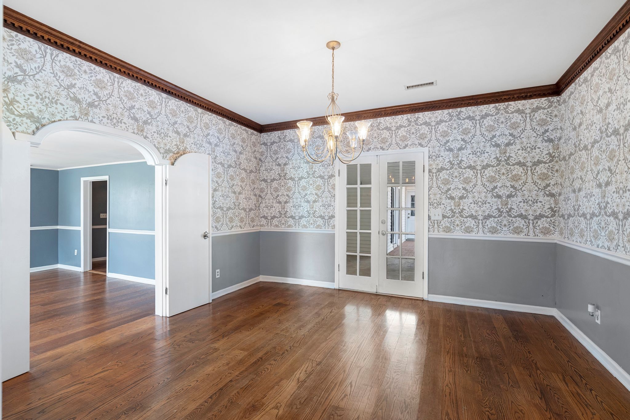 420 Beechwood Road Bell Buckle, TN 37020 - Photo 16 of 57 a view of a big room with wooden floor and fireplace
