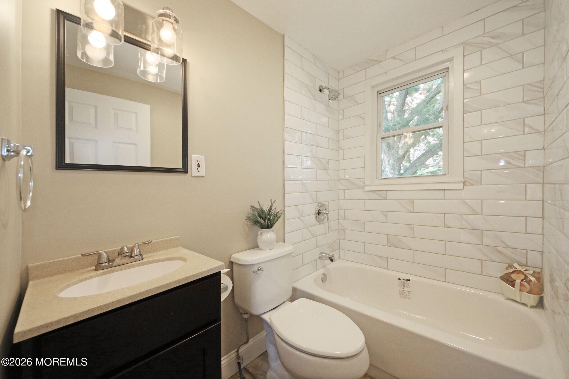 183 Ridge Avenue Asbury Park, NJ 07712 - Photo 8 of 22 bathroom