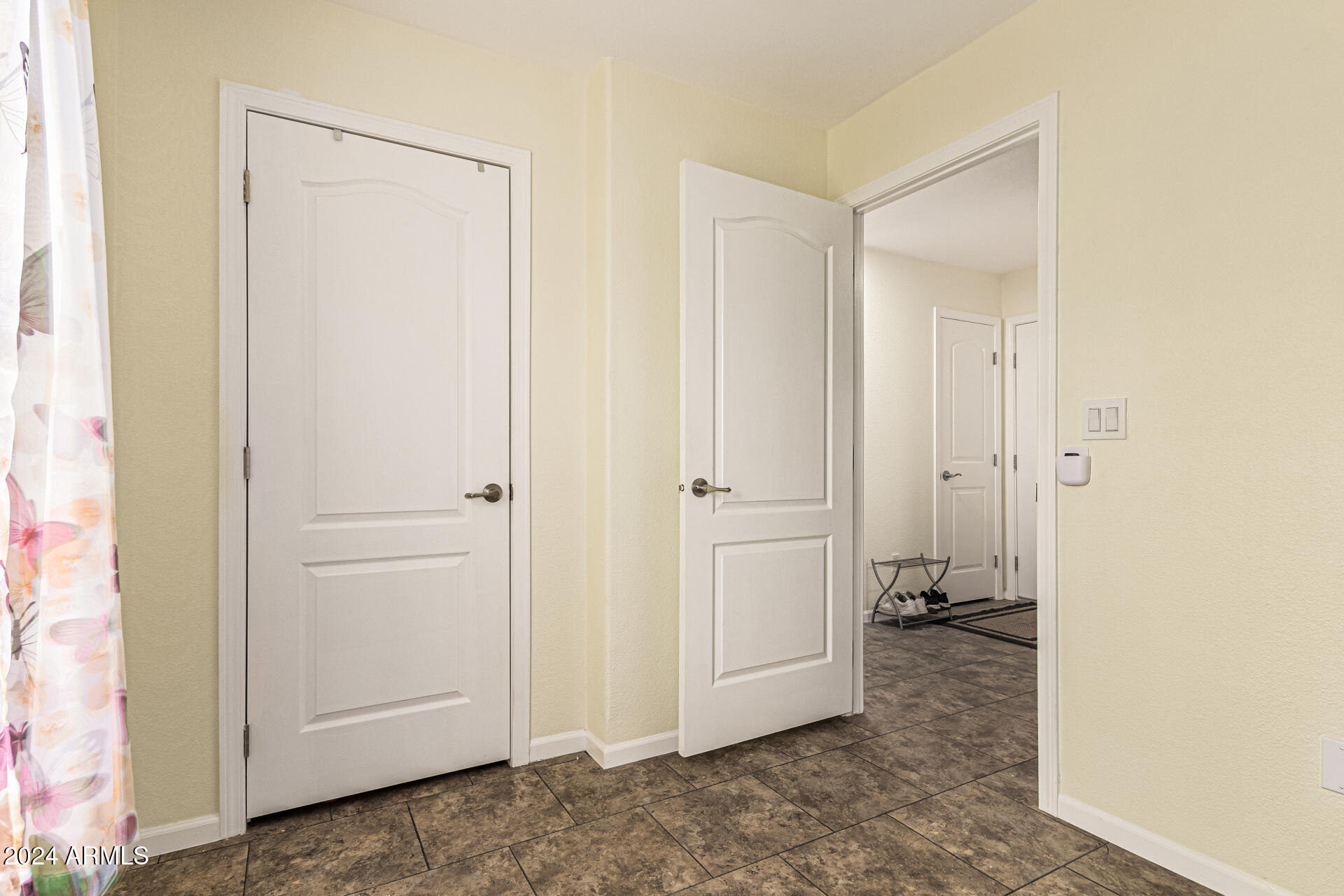 10220 East Apache Trail, Unit 213 Apache Junction, AZ 85120 - Photo 16 of 30 an empty room with closet and a bathroom