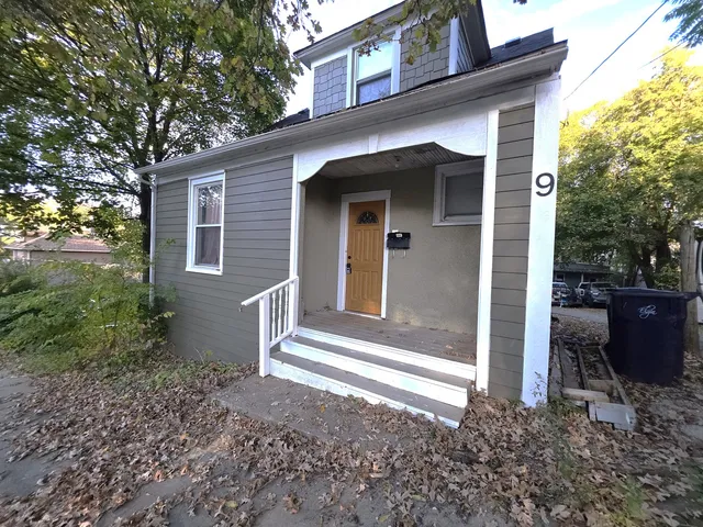 $219,900 | 9 North Jackson Street, Elgin, IL 60123