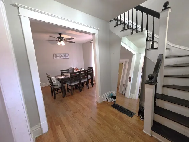 $219,900 | 9 North Jackson Street, Elgin, IL 60123