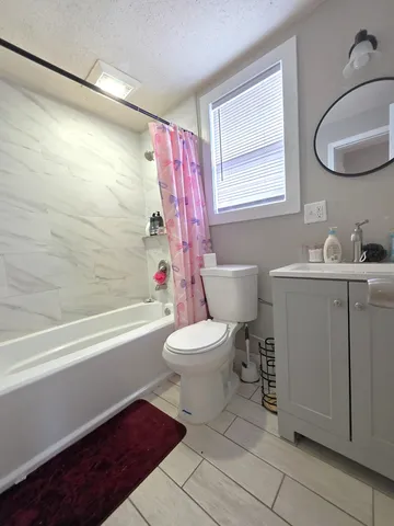 $219,900 | 9 North Jackson Street, Elgin, IL 60123