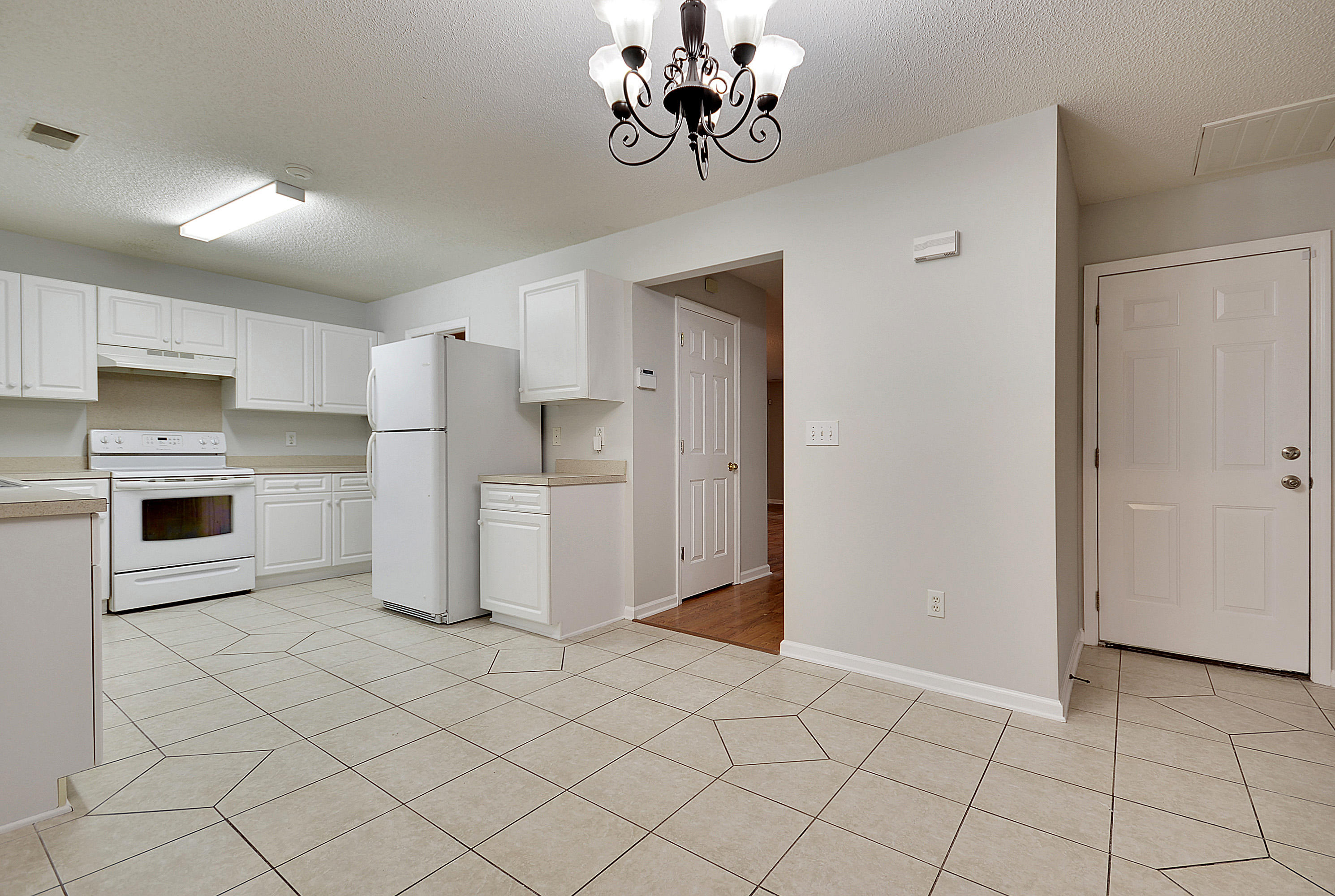 260 Tall Pines Road Ladson, SC 29456 - Photo 11 of 35 DSC_0105_DSC_0111 copy