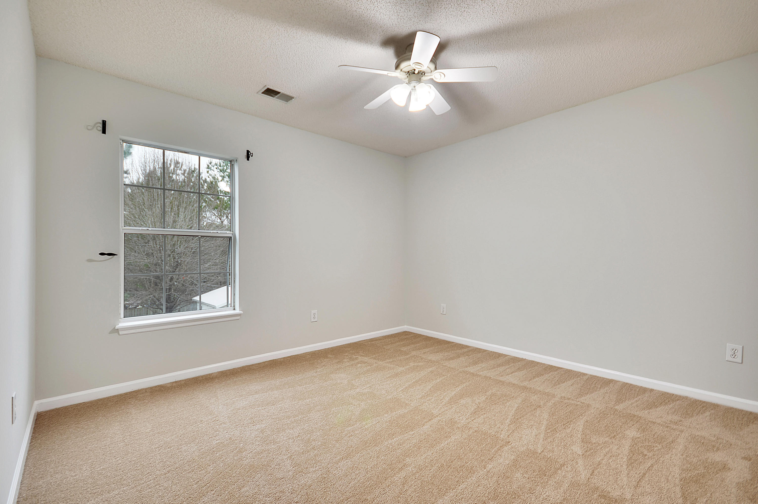 260 Tall Pines Road Ladson, SC 29456 - Photo 23 of 35 DSC_0182_DSC_0188 copy