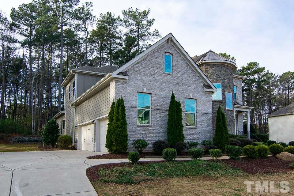2405 Trenton Park Lane Raleigh, NC 27607 - Photo 2 of 29
