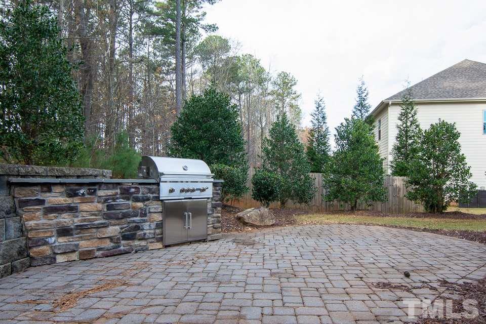 2405 Trenton Park Lane Raleigh, NC 27607 - Photo 3 of 29