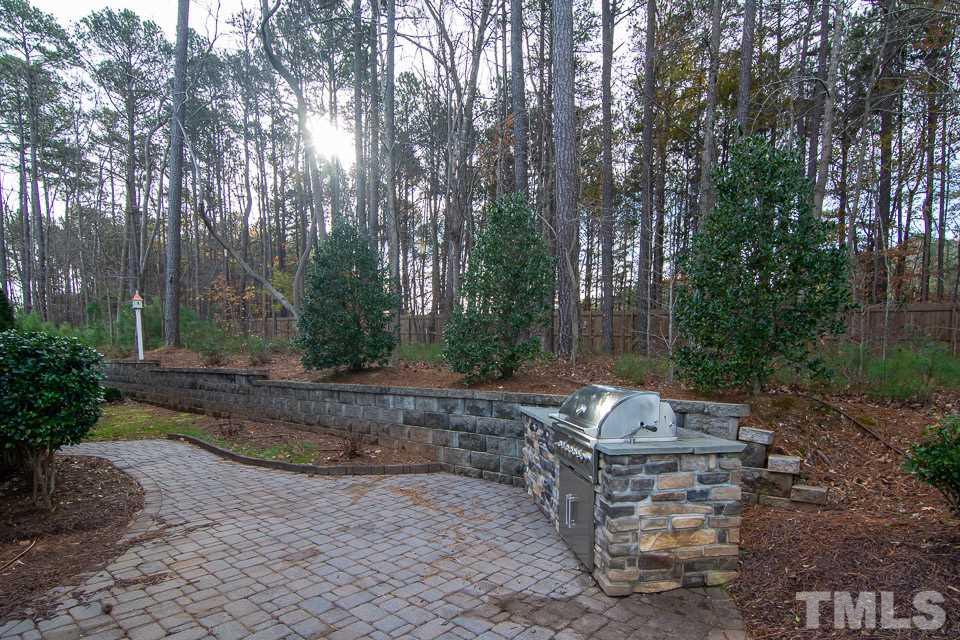 2405 Trenton Park Lane Raleigh, NC 27607 - Photo 4 of 29