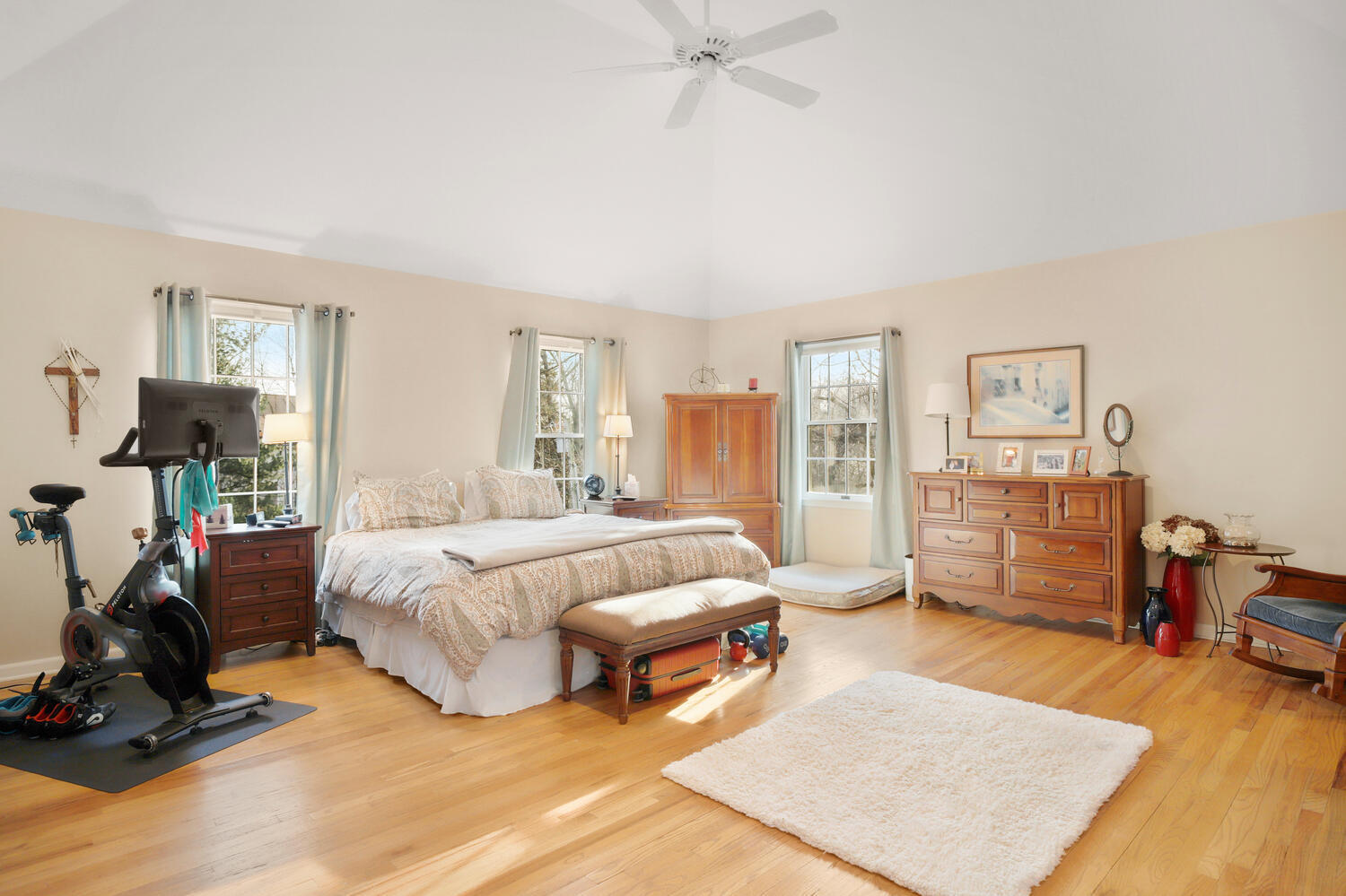 481 Flax Hill Road Norwalk, CT 06854 - Photo 13 of 28 481 Flax Hill Rd Norwalk CT-large-023-02