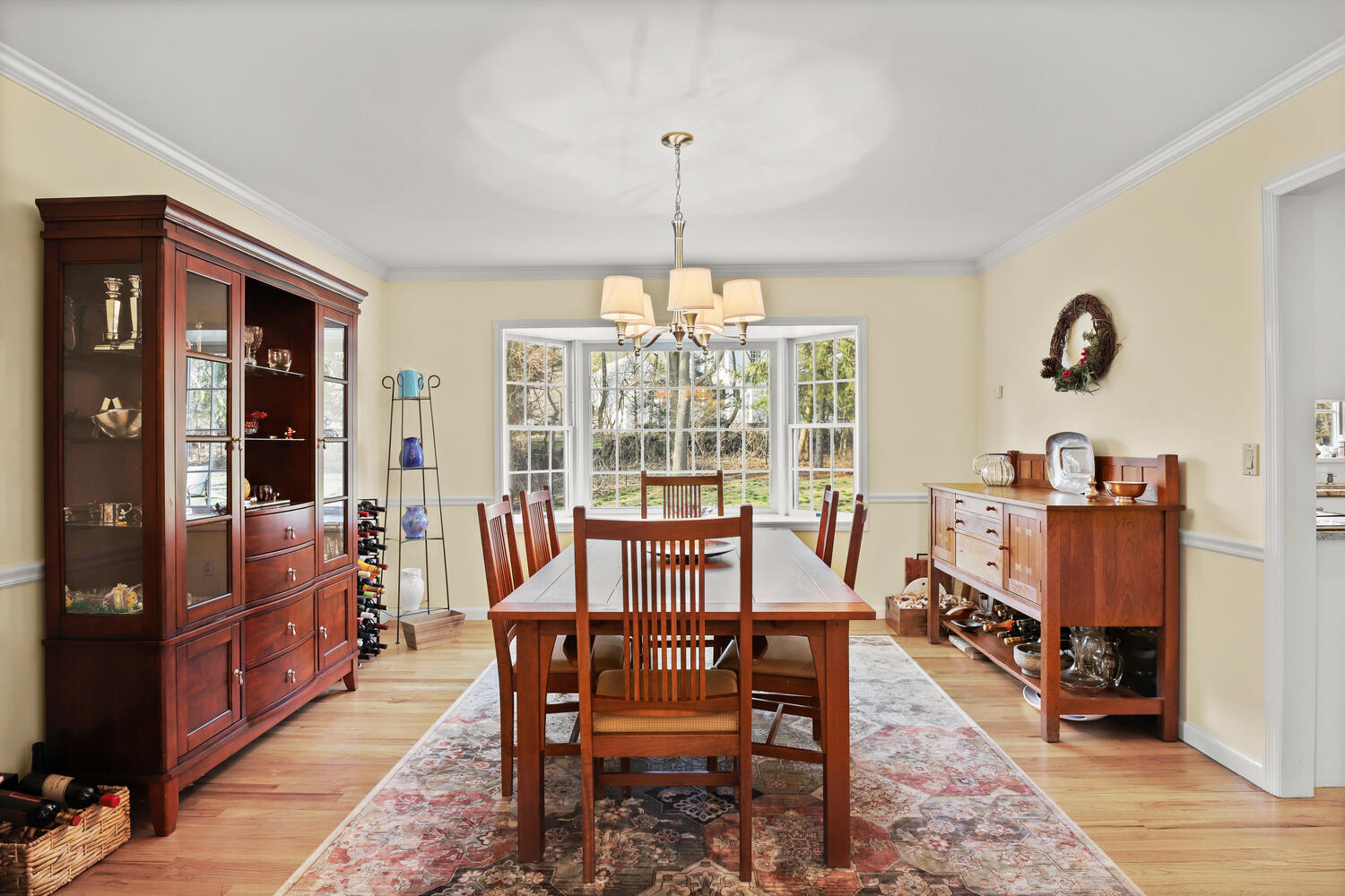 481 Flax Hill Road Norwalk, CT 06854 - Photo 6 of 28 481 Flax Hill Rd Norwalk CT-large-015-01