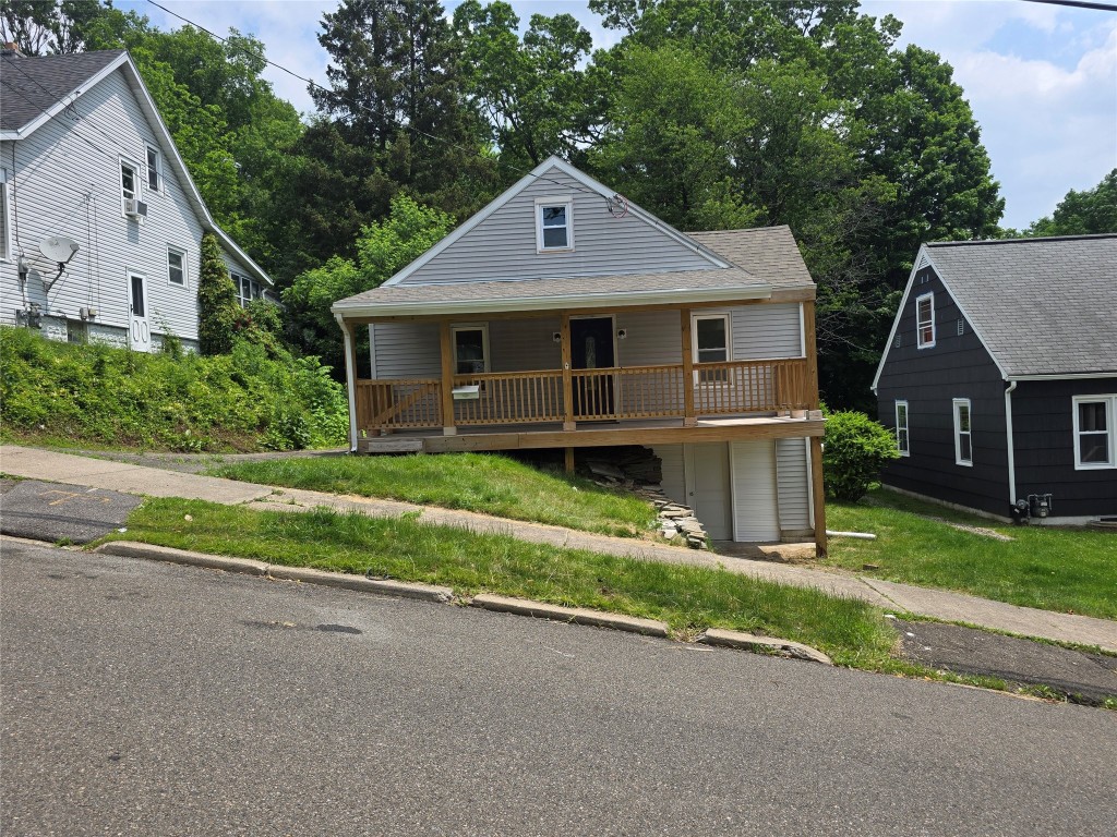 404 North Oak Ave