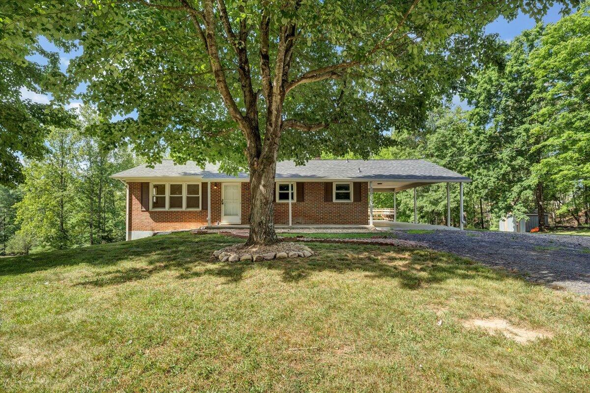 220 Gray Ridge Road Henry, VA 24102 - Photo 2 of 30 30-MIB01781