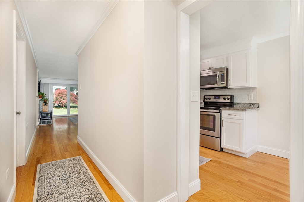 502 Ridgefield Circle, Unit A Clinton, MA 01510 - Photo 3 of 31