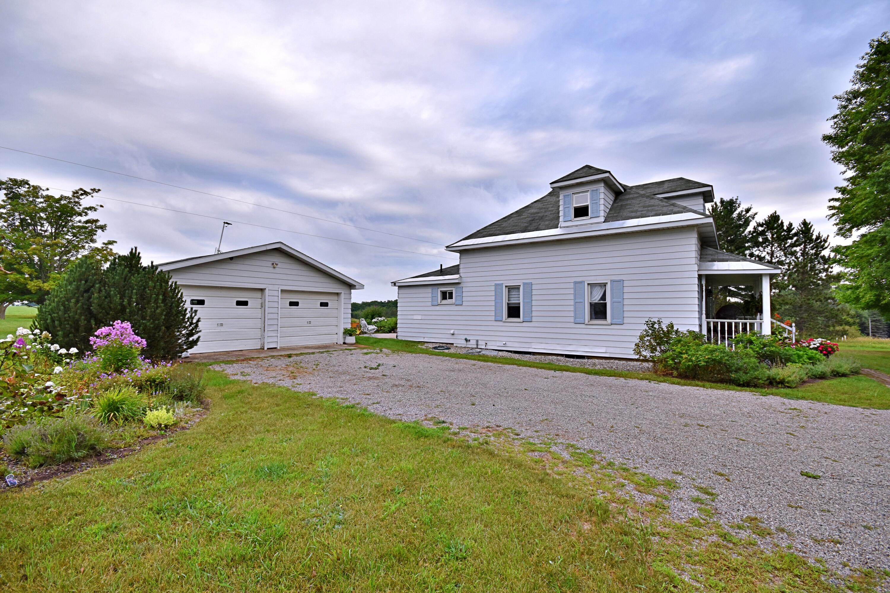 15160 Harlan Road Copemish, MI 49625 - Photo 4 of 65 batch_DSC_0603
