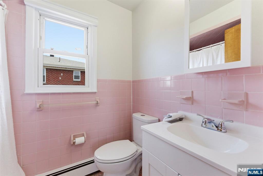 370 Henry Street, Unit 2 Fairview, NJ 07022 - Photo 12 of 23
