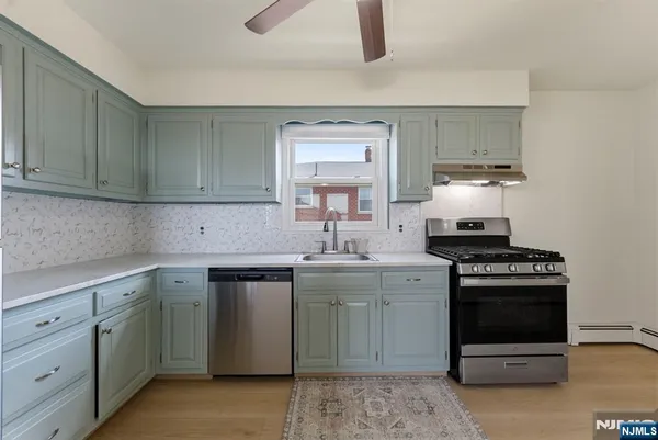 $2,900 | 370 Henry Street, Unit 2, Fairview, NJ 07022