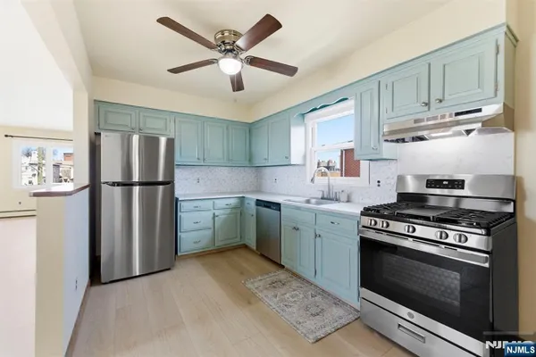 $2,900 | 370 Henry Street, Unit 2, Fairview, NJ 07022