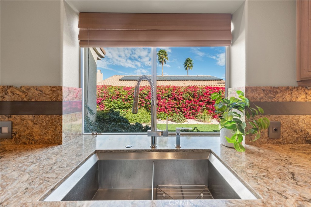 70 Rocio Court Palm Desert, CA 92260 - Photo 18 of 39