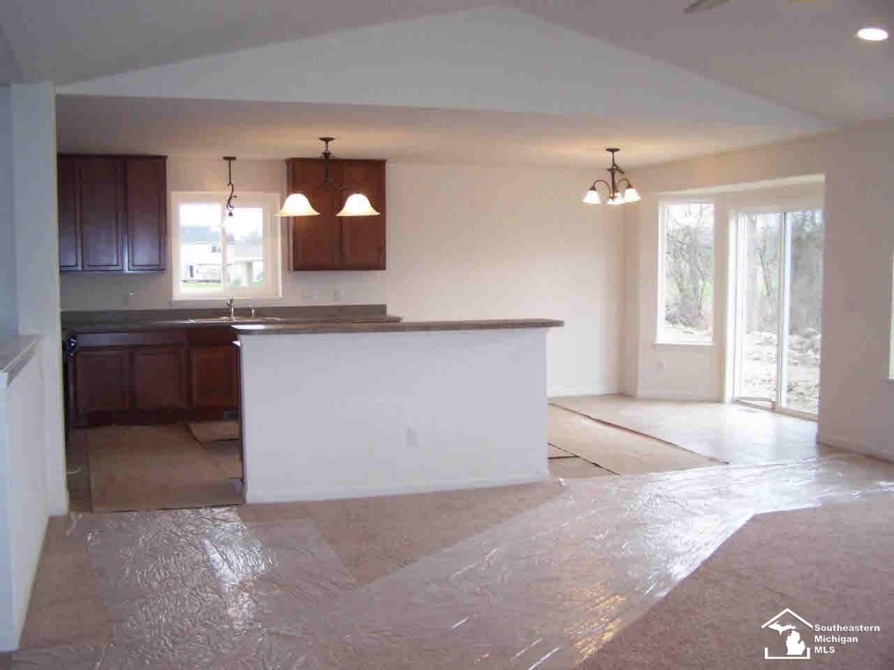 9445 Maple Ridge Drive Newport, MI 48166 - Photo 4 of 14 20450972-3.JPG