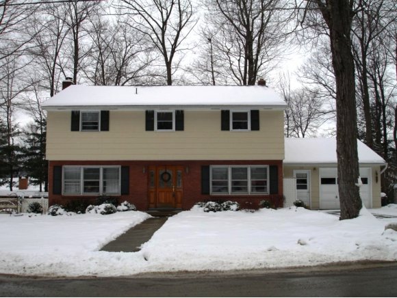 237 Ridgefield Road Endicott, NY 13760 - Photo 1 of 11 Gallery Image 1