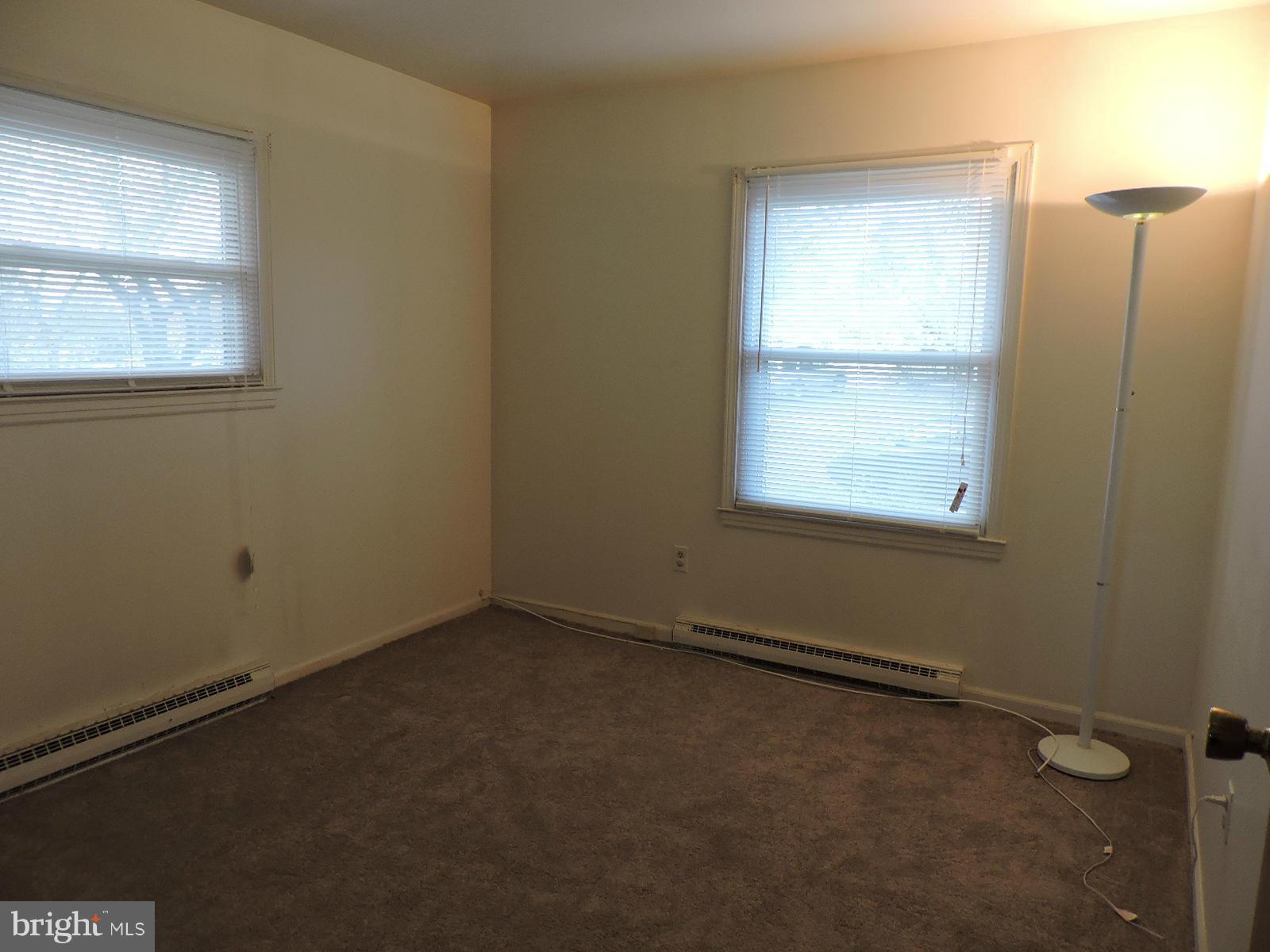 606 Poplar Road Sterling, VA 20164 - Photo 13 of 24 Bedroom 3