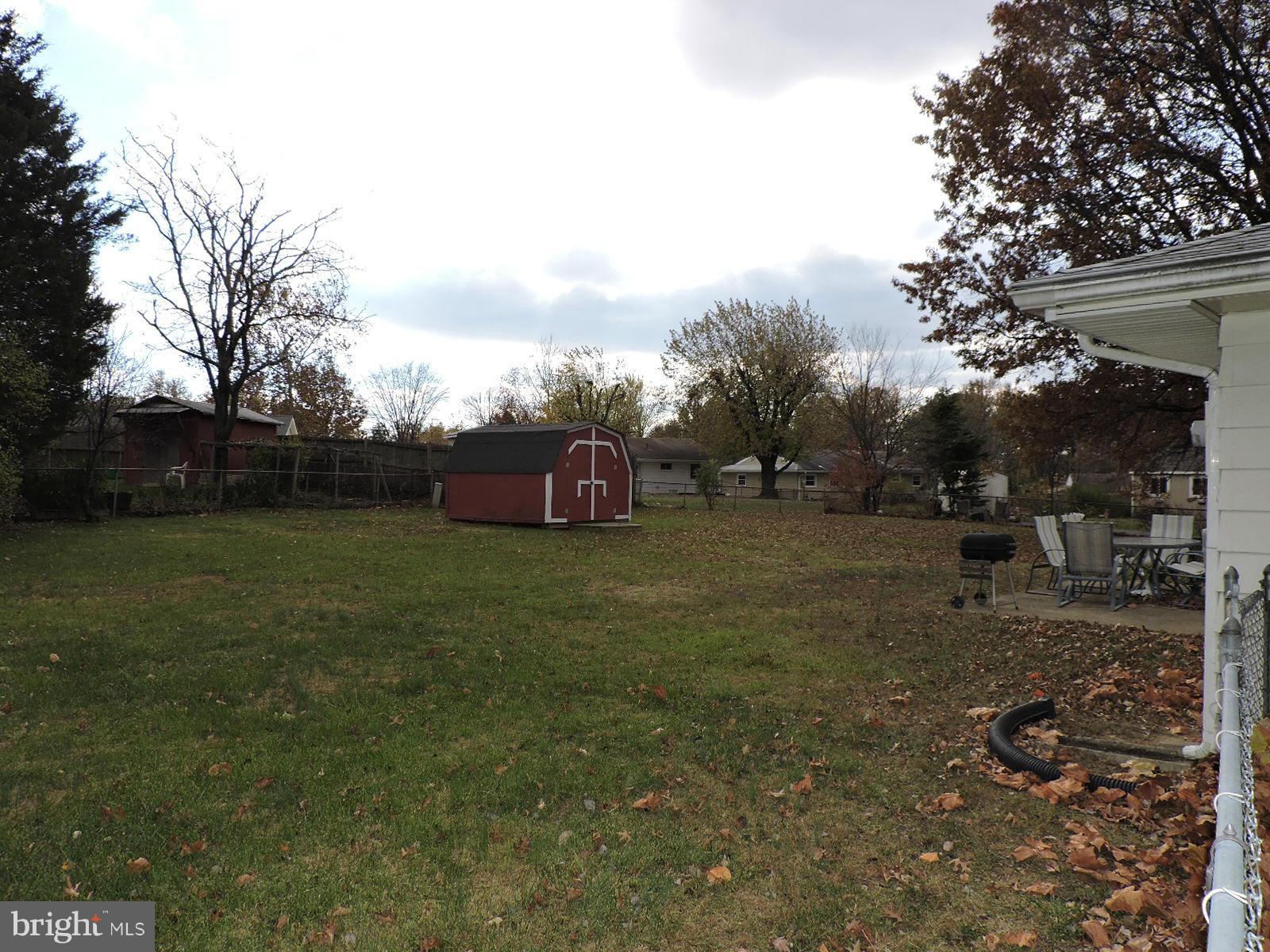 606 Poplar Road Sterling, VA 20164 - Photo 19 of 24 Back Yard