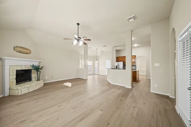 $2,800 | 1915 Stable Stone Lane, Pearland, TX 77581