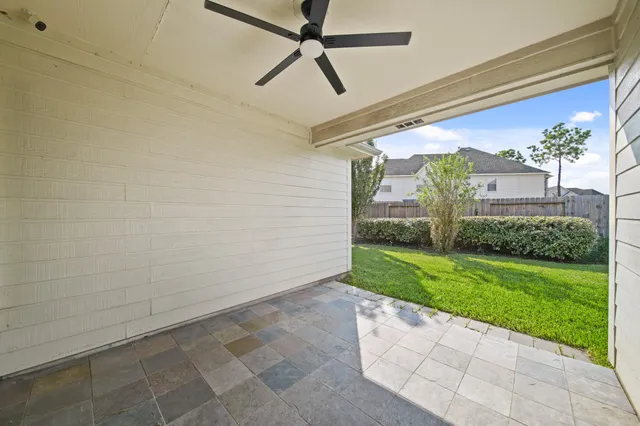 $2,800 | 1915 Stable Stone Lane, Pearland, TX 77581