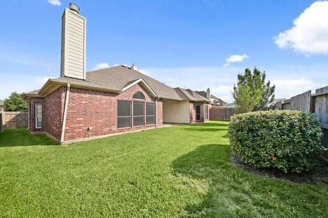 $2,800 | 1915 Stable Stone Lane, Pearland, TX 77581