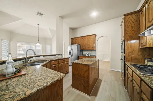 $2,800 | 1915 Stable Stone Lane, Pearland, TX 77581