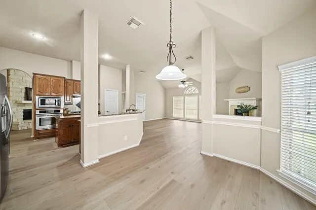 $2,800 | 1915 Stable Stone Lane, Pearland, TX 77581