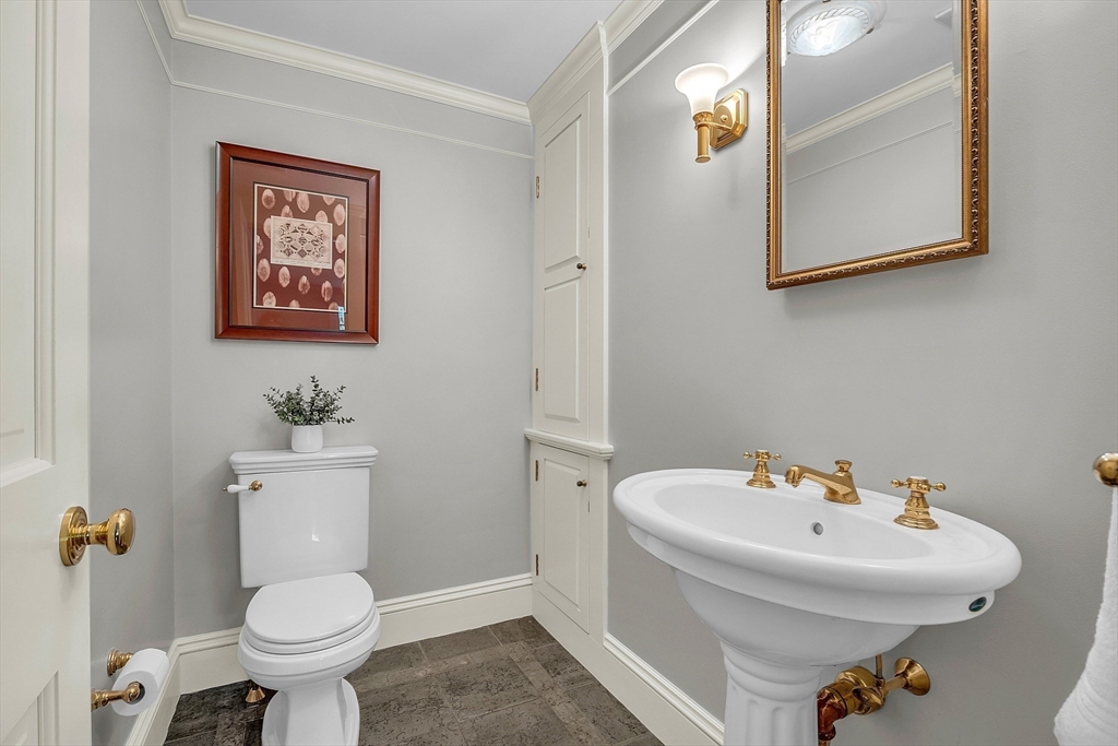 326 Great Pond Road North Andover, MA 01845 - Photo 32 of 42 Gallery Image 32