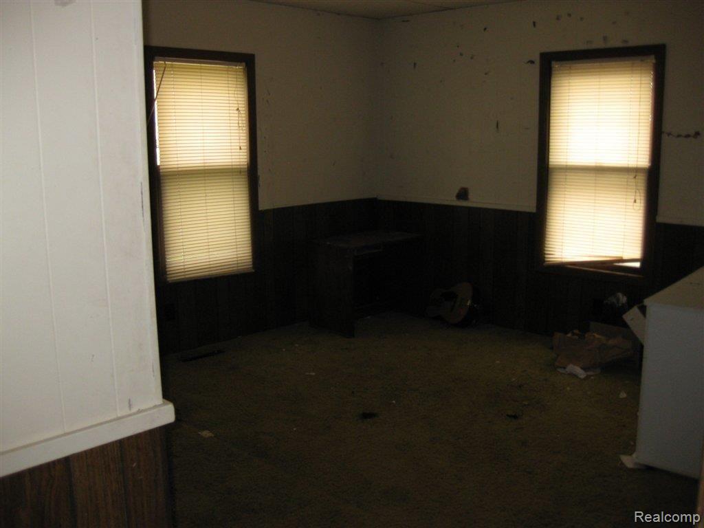 8159 Embury Road Grand Blanc, MI 48439 - Photo 8 of 13 bed1.jpg