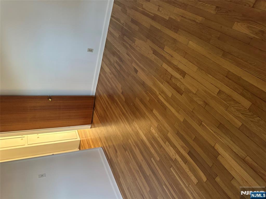 679 Midwood Road Ridgewood, NJ 07450 - Photo 10 of 17